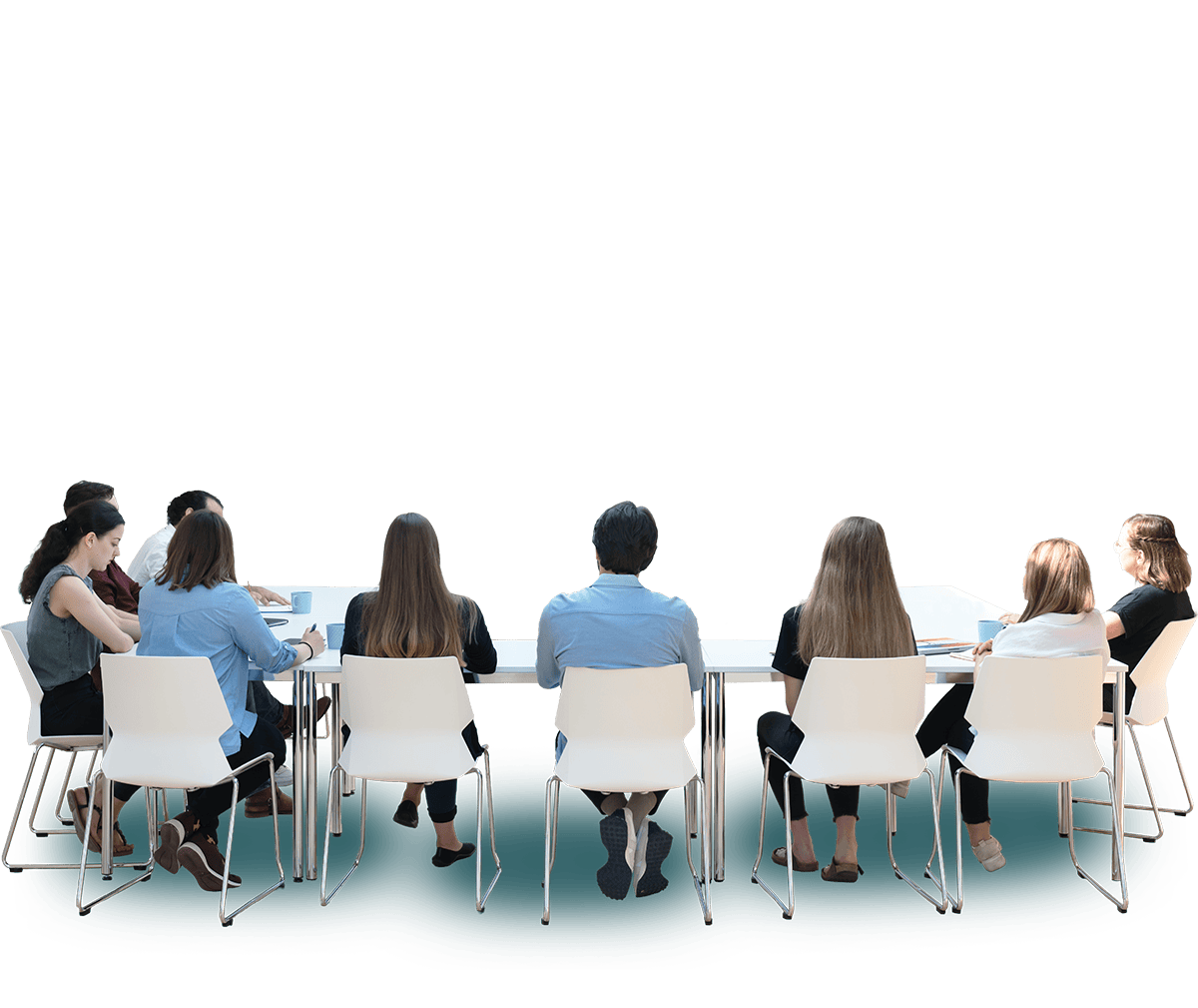 Zuhörer eines Vortrags sitzen an Tischen